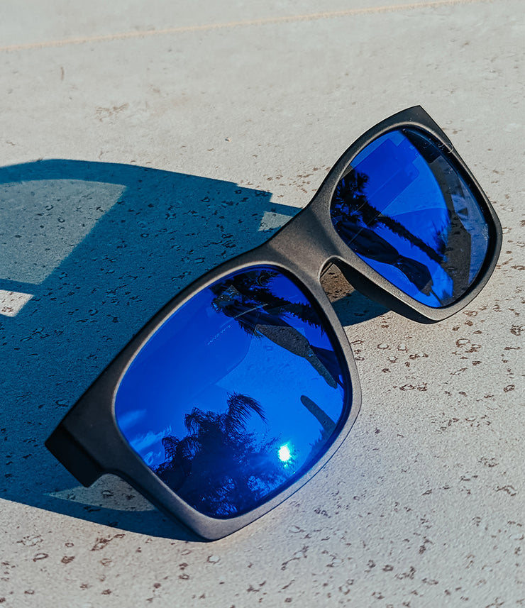 Big Kahuna - Matte Black - Deep Blue Polarized